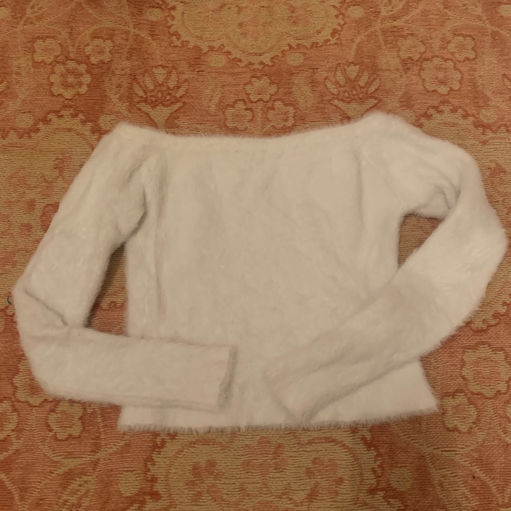 White H&M sweater